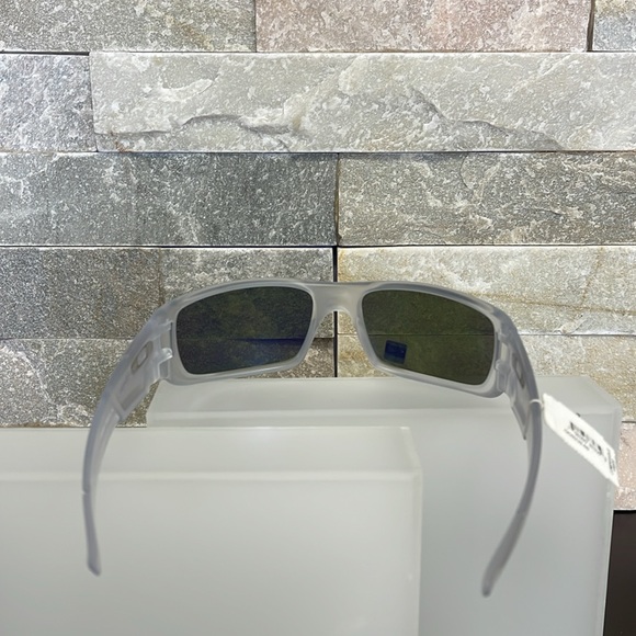 Oakley Crankshaft 60mm Polarized Sunglasses - Picture 9 of 16